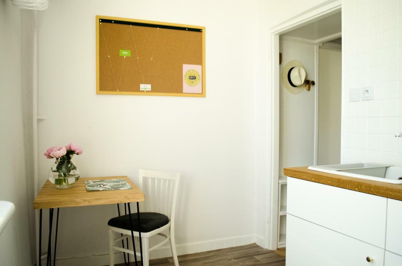 Slow Life Apartment Next To Metro Station Varsovie Extérieur photo