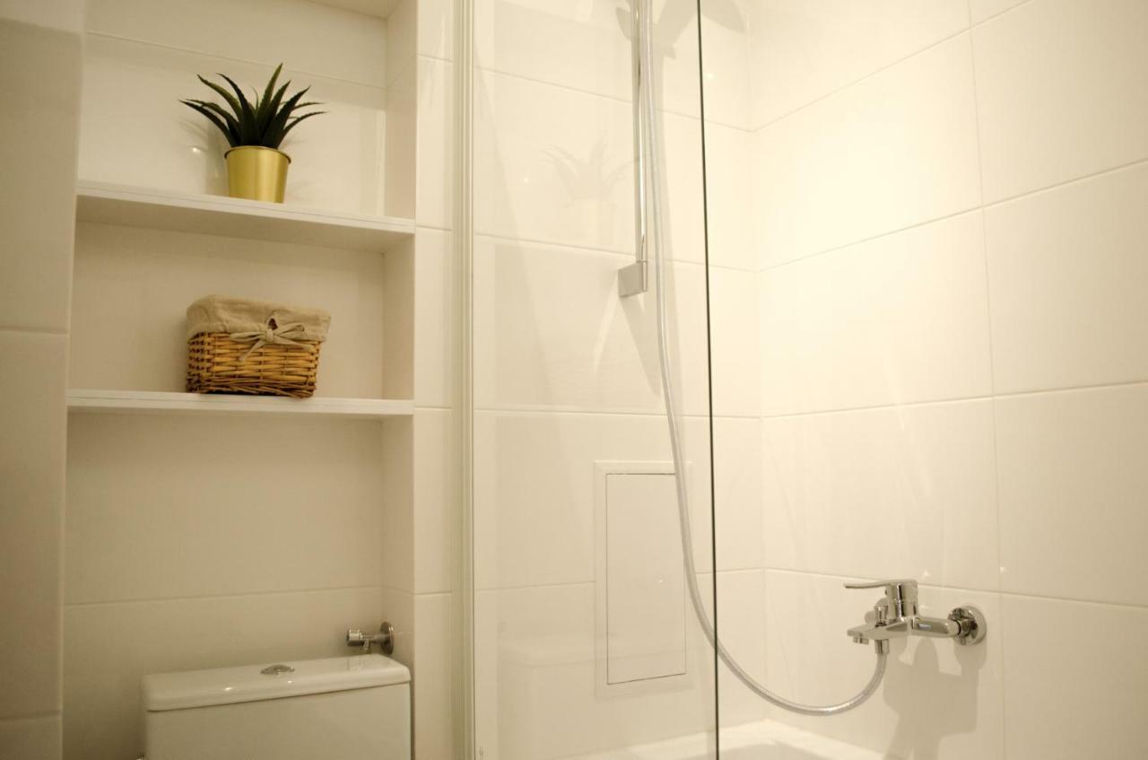 Slow Life Apartment Next To Metro Station Varsovie Extérieur photo
